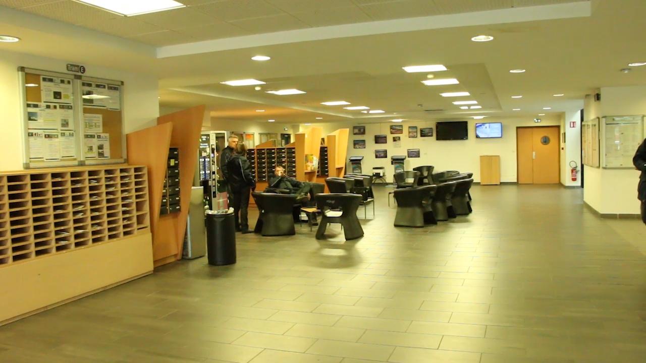 cletram.00_20_59_19.Image fixe091.jpg